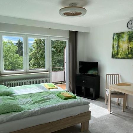 Ruhiges Und Klimatisiertes Apartment Stuttgart Luaran gambar