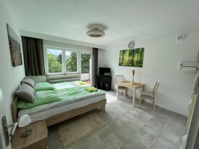 Ruhiges Und Klimatisiertes Apartment Stuttgart Luaran gambar