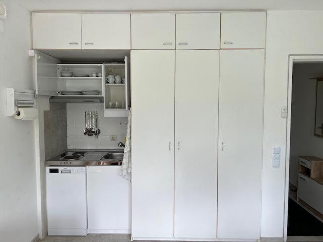 Ruhiges Und Klimatisiertes Apartment Stuttgart Luaran gambar