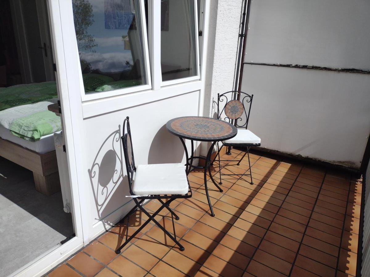 Ruhiges Und Klimatisiertes Apartment Stuttgart Luaran gambar