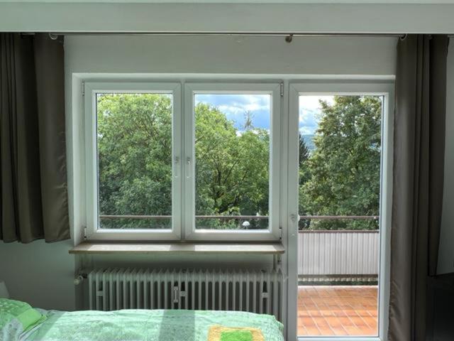 Ruhiges Und Klimatisiertes Apartment Stuttgart Luaran gambar