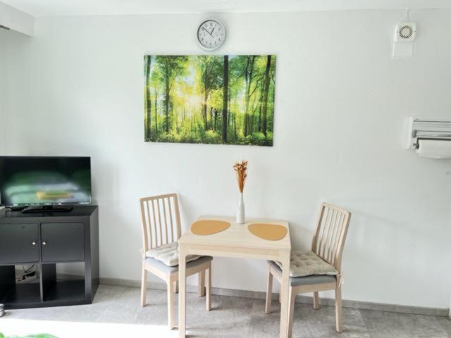 Ruhiges Und Klimatisiertes Apartment Stuttgart Luaran gambar